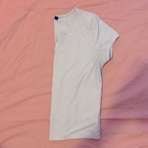 White t shirt - v neck